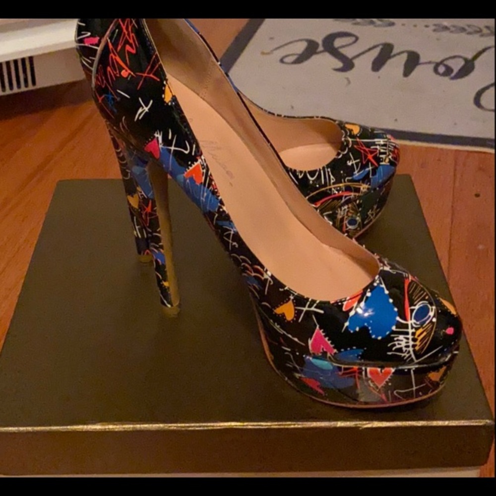 Only Makers size 9 Black graffiti pumps